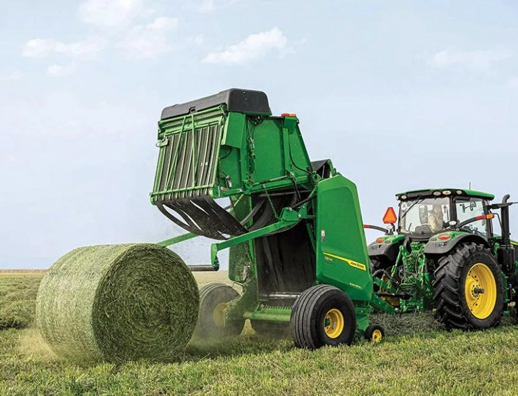 John Deere Round Baler