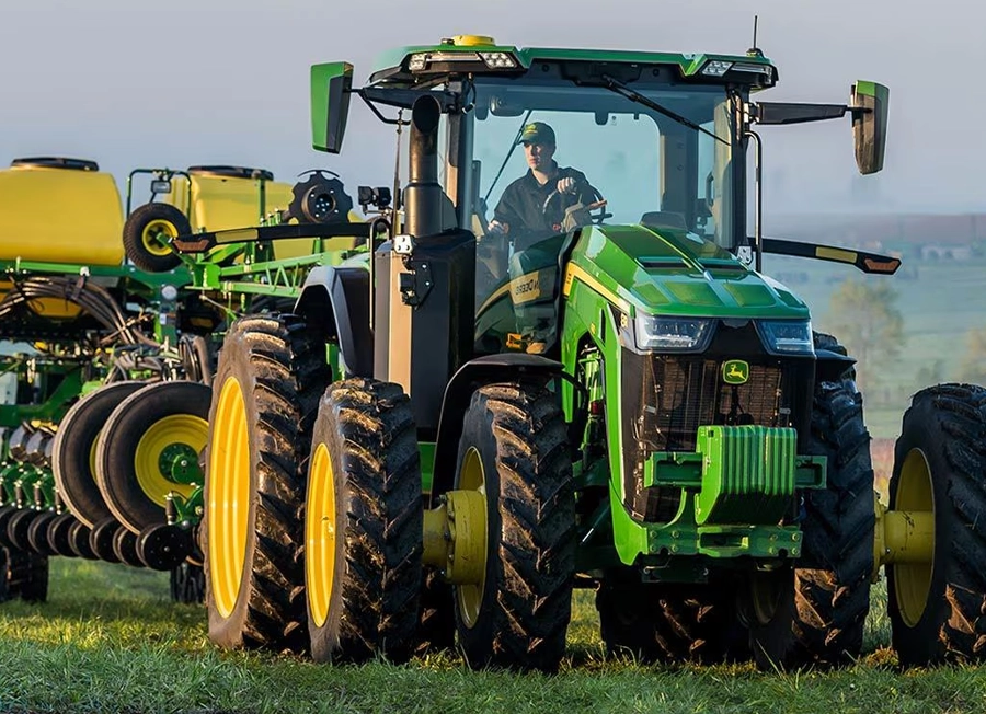 John Deere 8R 310 Row Tractor