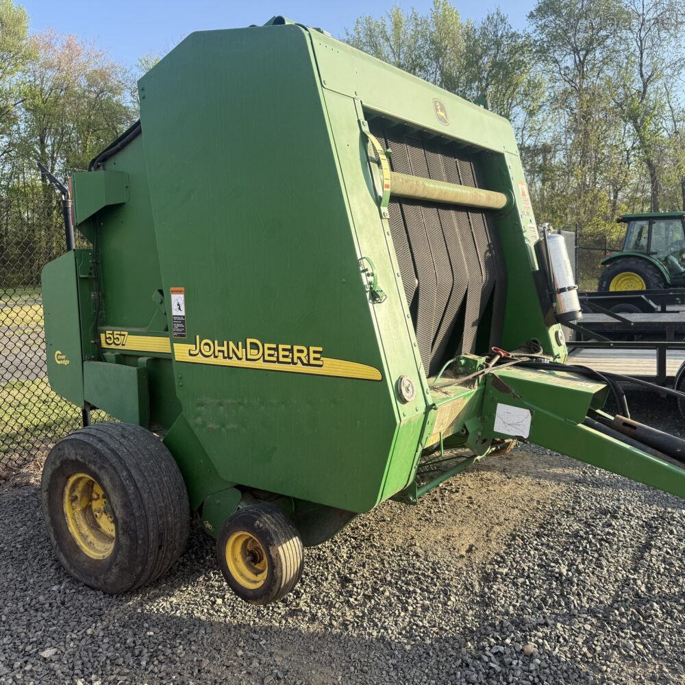 2002 John Deere 557