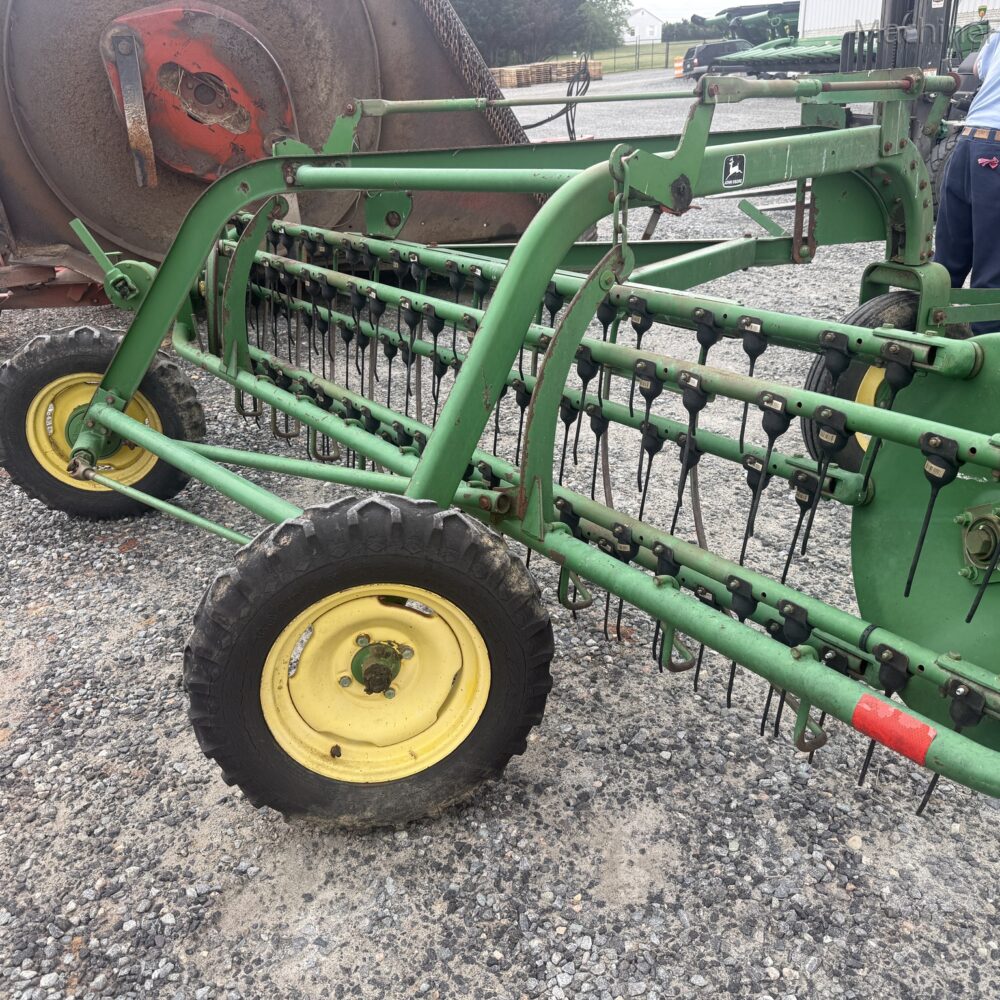 1994 John Deere 74